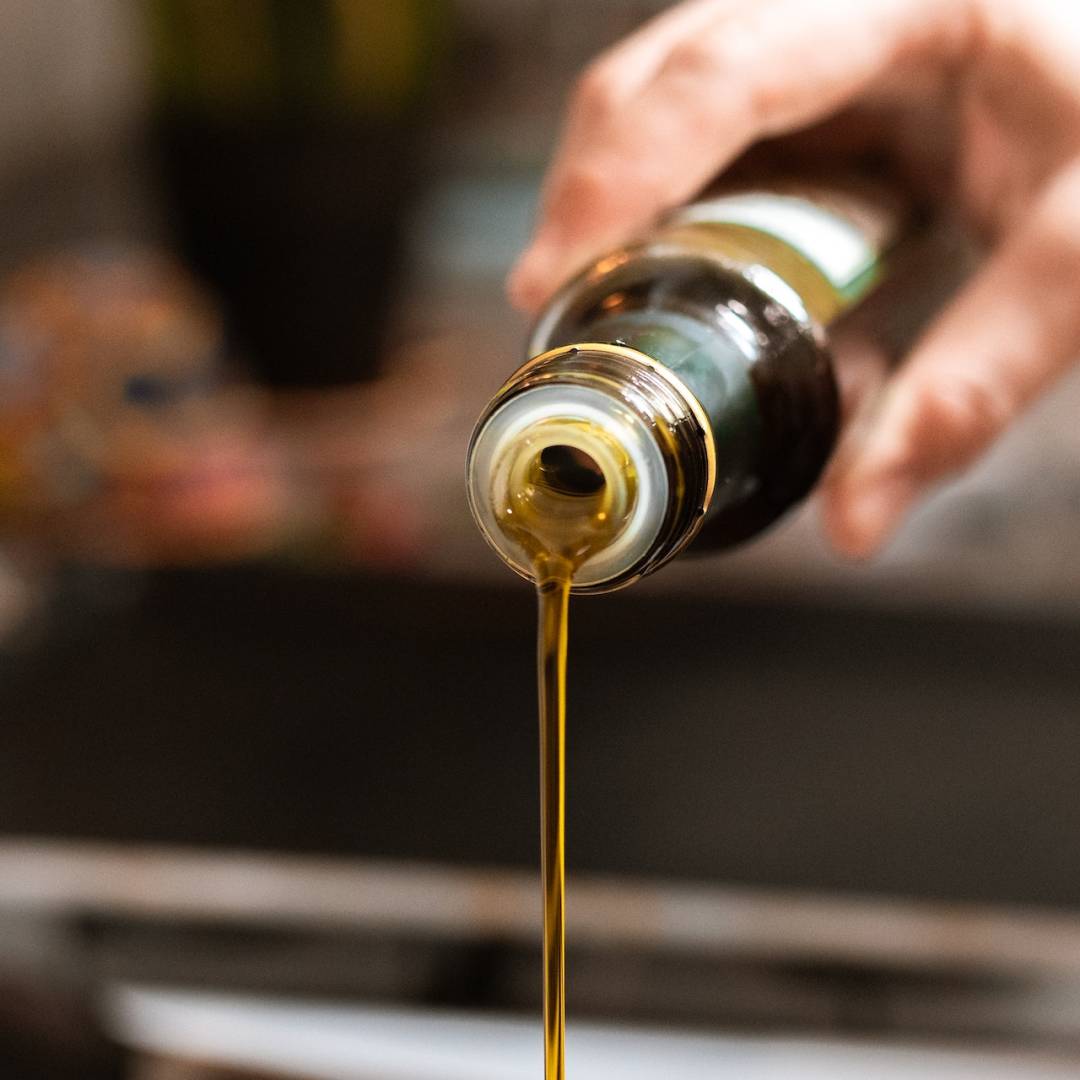 L’olio extravergine d’oliva protegge anche dal tumore al colon-retto